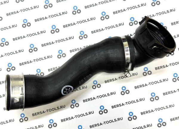 Патрубок трубопровода наддувочного воздуха BMW E60, E61 (11617797698, 11617793606)