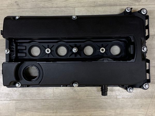 Клапанная крышка Opel 1.4L, 1.6L, 1.8L