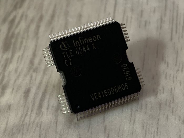 Микросхема Infineon TLE6244X C2