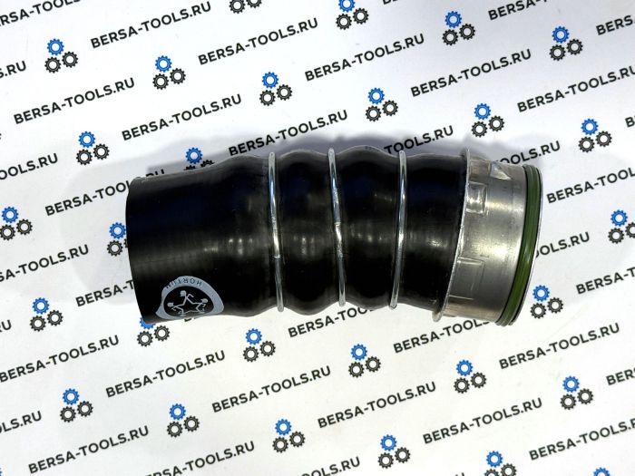 Патрубок трубопровода наддувочного воздуха BMW E90, E91 (11617795304)