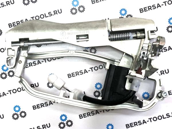 Рамка ручки правой двери BMW X5 E53