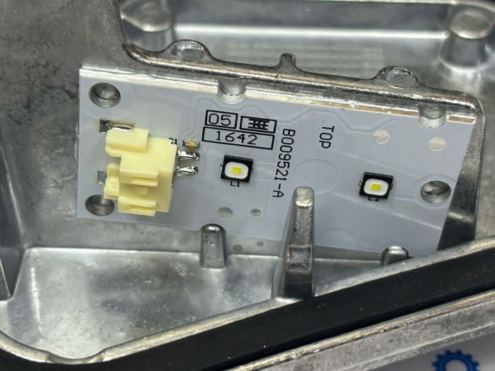 Светодиодный модуль дневного освещения правый BMW X1 F48, F49 (63117428790)