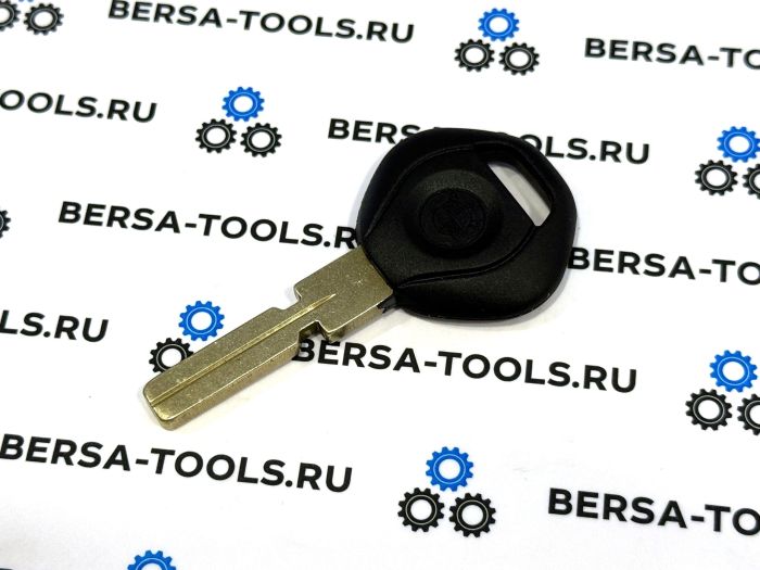 Ключ под чип для BMW с лезвием старого образца HU58