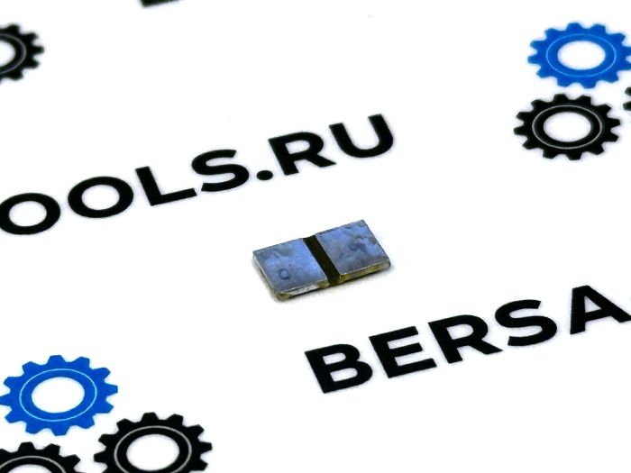 Чип SMTR0056 блока управления стояночным тормозом BMW X5 (E70) и X6 (E71)