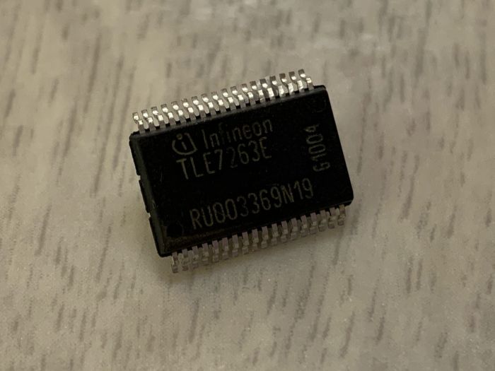 Микросхема Infineon TLE7263E