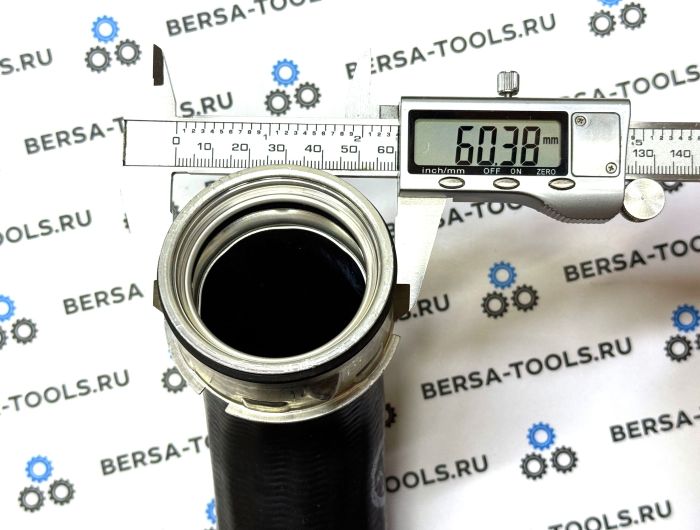 Нижний патрубок трубопровода наддувочного воздуха BMW E46 (11617793893, 11617799399, 11617797702)