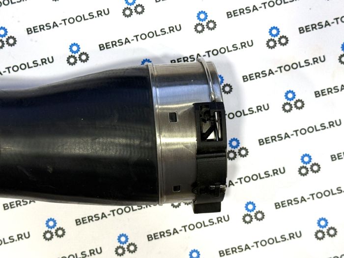 Патрубок интеркулера BMW F10, F11, F07 (11617810614)