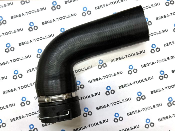 Нижний патрубок трубопровода наддувочного воздуха BMW E60, E61 (11617790090)