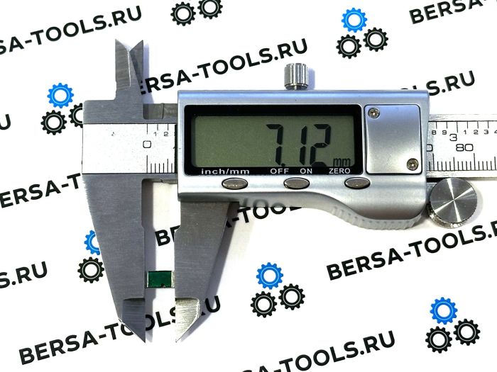 Чип SMTR0056 блока управления стояночным тормозом BMW X5 (E70) и X6 (E71)