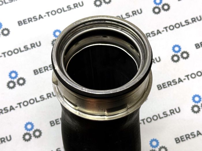 Патрубок трубопровода наддувочного воздуха BMW E60, E61 (11617797698, 11617793606)