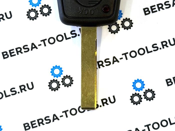 Трехкнопочный ключ с лезвием старого образца (HU58)