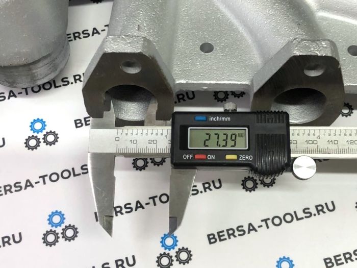 Чугунный выпускной коллектор VW 2.5 TDI для автоматической коробки передач (070253017, 070253017B)