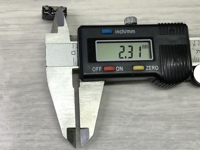 Микропереключатель дверного замка VAG (D2HW-EL291H-A515-AQ)