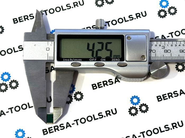 Чип SMTR0056 блока управления стояночным тормозом BMW X5 (E70) и X6 (E71)