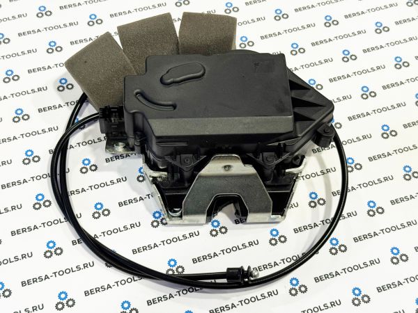 Замок крышки багажника Mercedes-Benz W164 GL X164 W251 V251 (A1647400735)