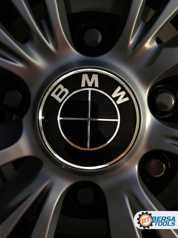 Наклейки на колесные диски, 65 мм, BMW черные (5 шт)