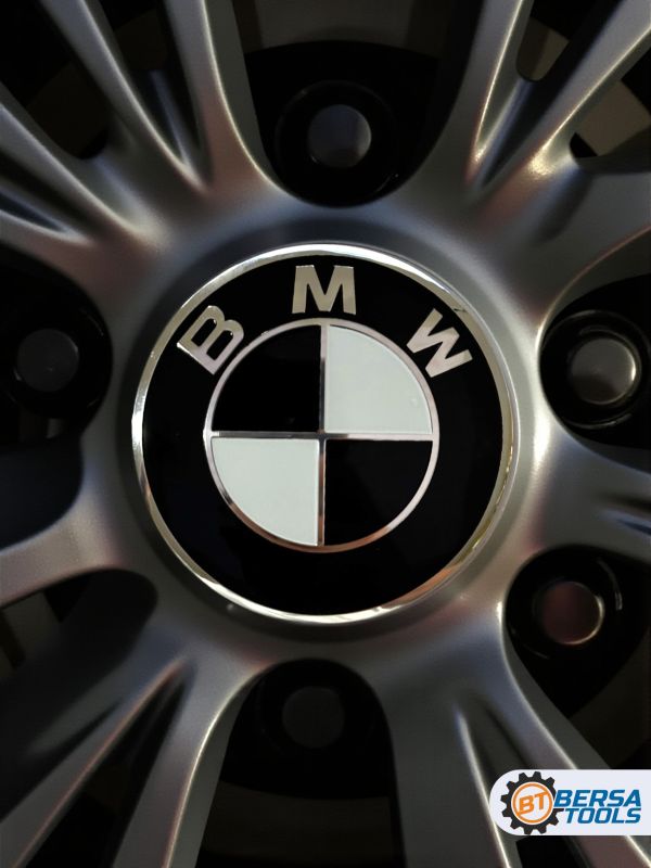 Наклейки на колесные диски, 60 мм, BMW черно-белые (5 шт)