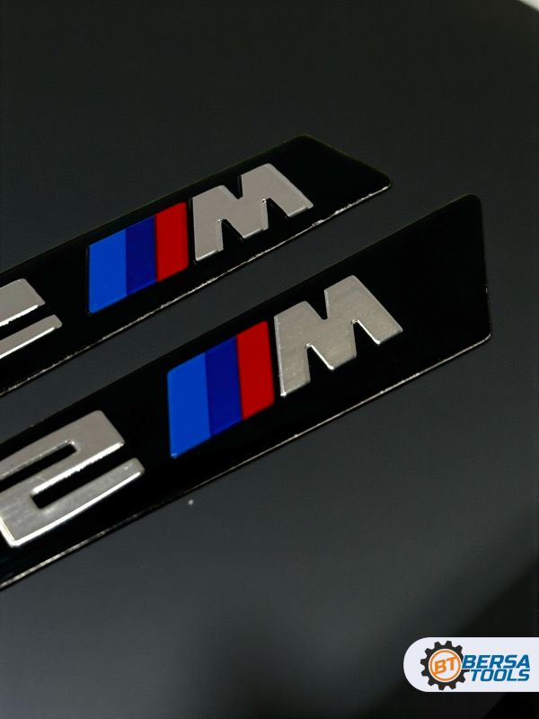 Наклейки шильдики на крылья BMW X2 M-performance