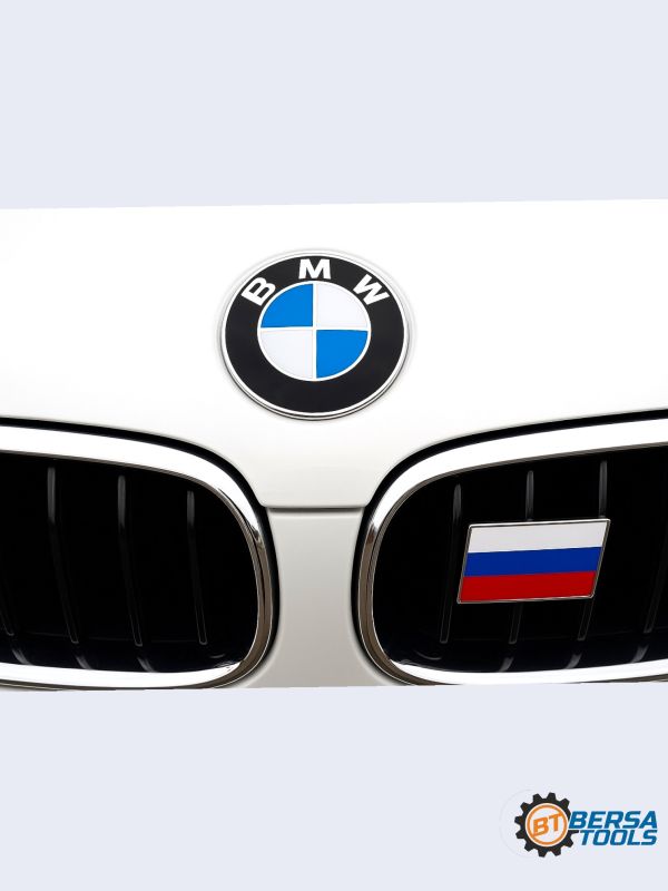 Эмблема на решетку, российский флаг, 7.5х3.2 см