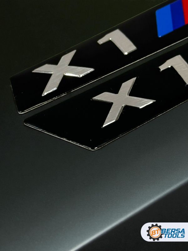 Наклейки шильдики на крылья BMW X1 M-performance