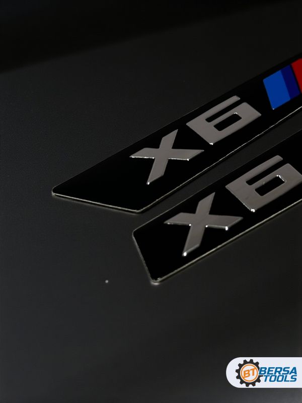 Наклейки шильдики на крылья BMW X6 M-performance