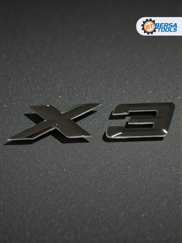 Эмблема пластиковая BMW X3 серебро 15х3 см
