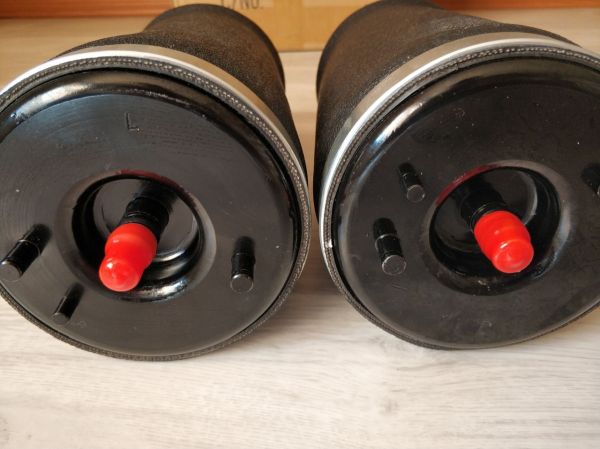 Пневмоподушка BMW X5 E53 задняя