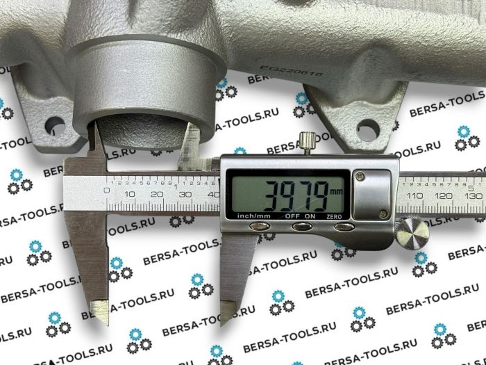 Чугунный выпускной коллектор VW 2.5 TDI (070253031F, 070253033F)