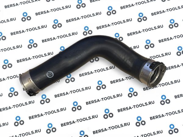 Патрубок трубопровода наддувочного воздуха BMW F07, F10, F11 (11617810615)