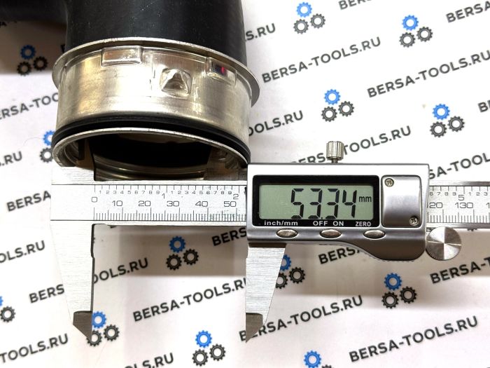 Патрубок системы турбонаддува BMW  E90, E91, E92, E93, E82, E88 (11657556553, 13717590304)