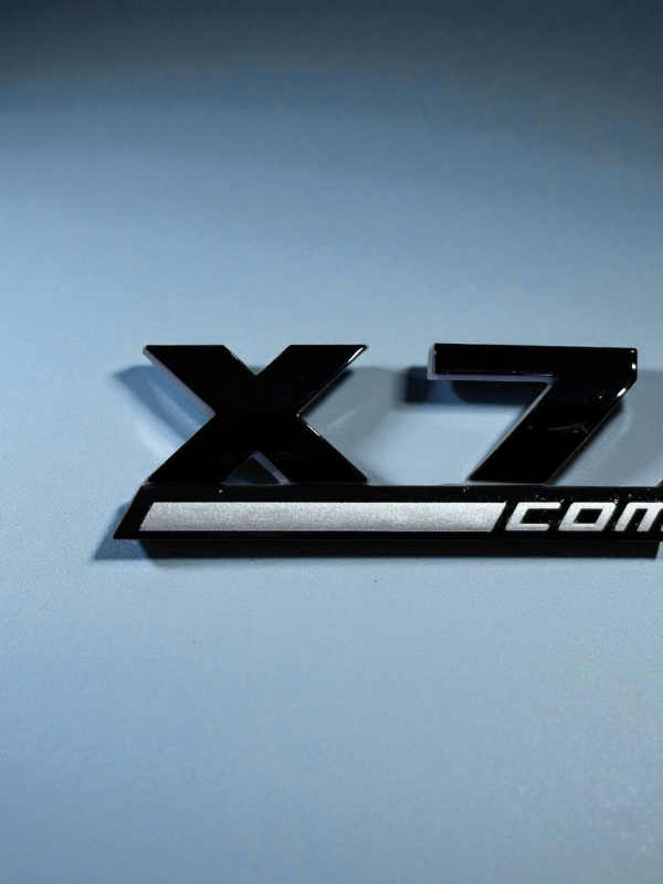 Эмблема пластиковая BMW X7 M Competition черный