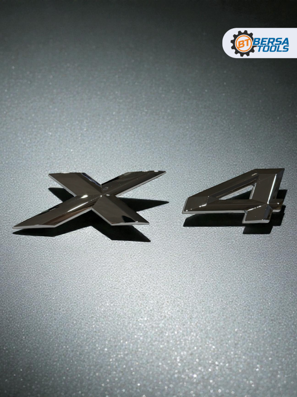 Эмблема пластиковая BMW X4 серебро 15х3 см
