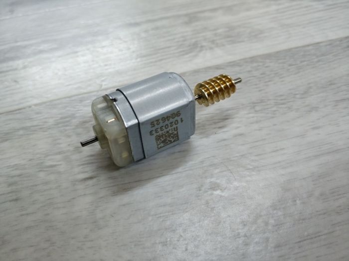 Моторчик блокировки руля ELV Mercedes W204 W207 W212