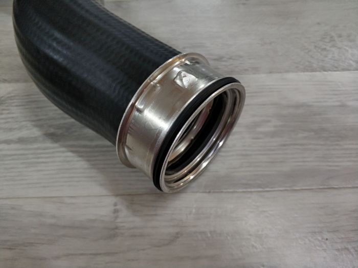 Патрубок системы турбонаддува BMW F15 11618515639
