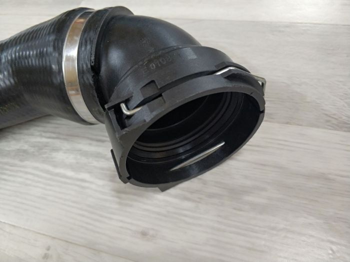 Ремкомплект патрубка системы турбонаддува BMW E60 E61 (11617799400)