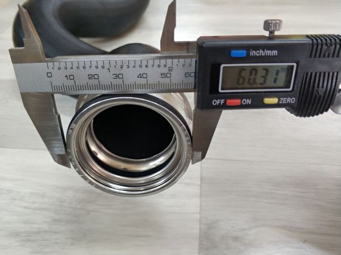 Патрубок интеркулера  BMW E90, E91, E92, E93, E84 (11618513289)