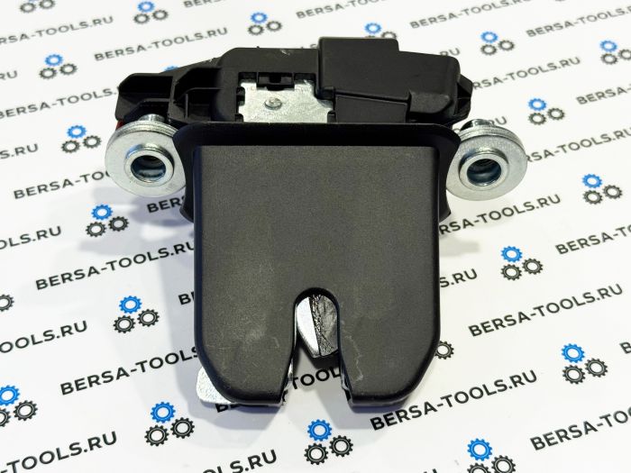 Замок крышки багажника VAG Volkswagen Polo, Skoda Fabia (6RU827505C)