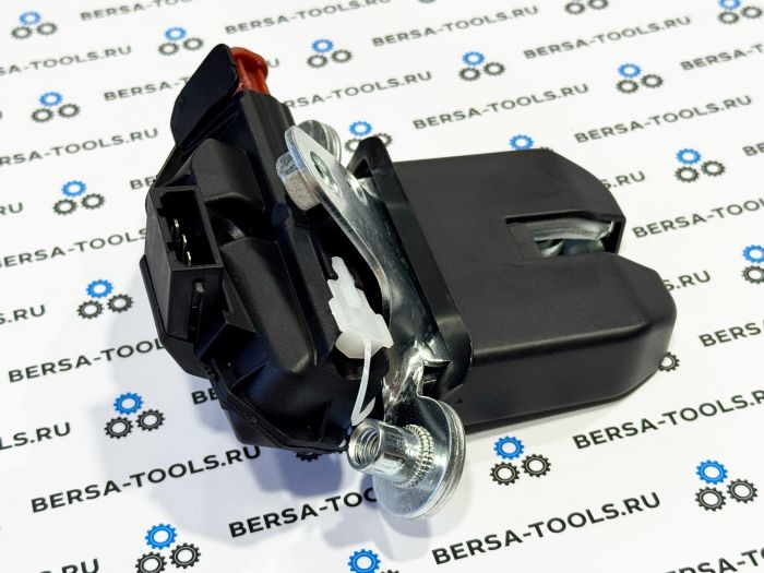 Замок крышки багажника VAG Volkswagen Polo, Skoda Fabia (6RU827505C)