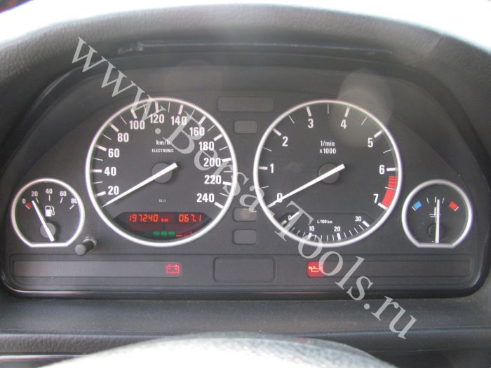 Кольца в приборную панель BMW E32 E34 (хром, серебро)