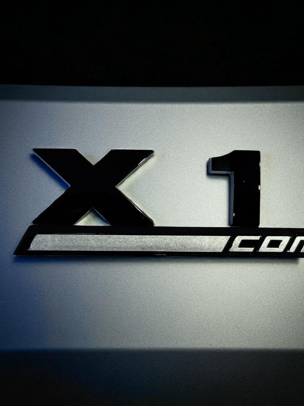 Эмблема пластиковая BMW X1 M Competition черный
