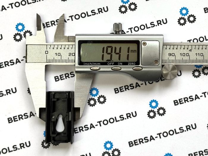 Клипсы накладки (левый и правый) для MERCEDES-BENZ Vito W638 (A6389840961, A6389840861)