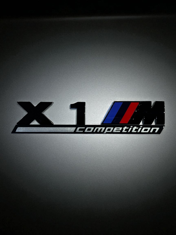 Эмблема пластиковая BMW X1 M Competition черный