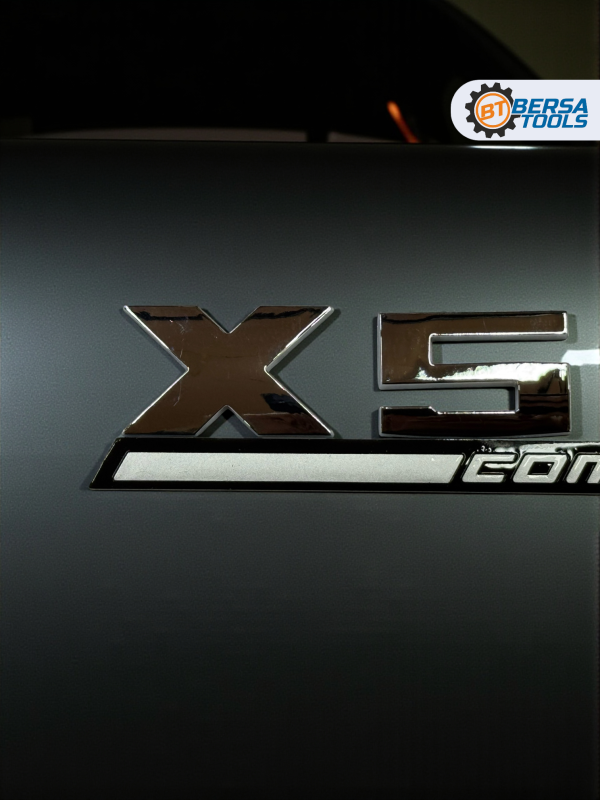 Эмблема пластиковая BMW X5 M Competition хром