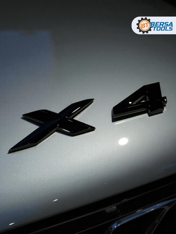 Эмблема пластиковая BMW X4 черный 15х3 см