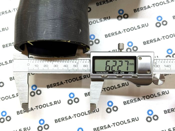 Патрубок системы турбонаддува BMW  E90, E91, E92, E93, E82, E88 (11657556553, 13717590304)